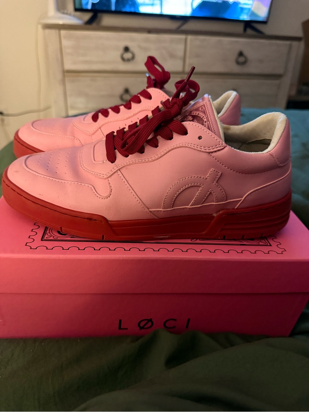 LØCI Pink Low-Top Sneakers with Red Soles